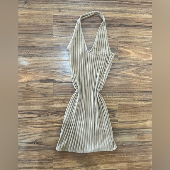 Missguided Dresses & Skirts - Ribbed Tan caramel missguided NWOT Sleeveless halter Dress